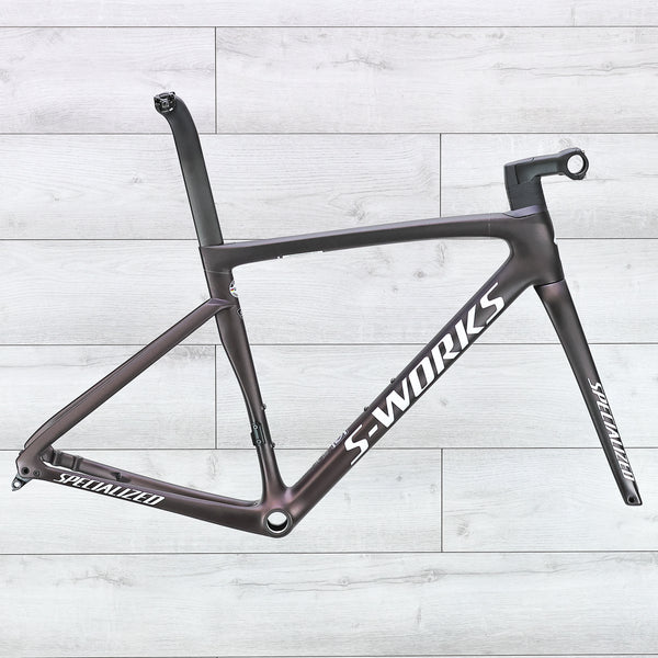 F32289_24SpclTarmcFrameset_1_o