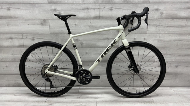 2022 Trek Checkpoint ALR 5