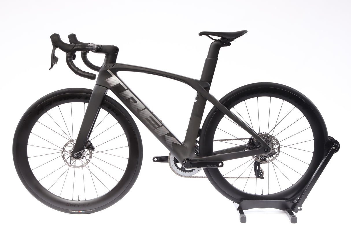 2022 Trek Madone SLR 6 eTap  Road Bike - 52cm