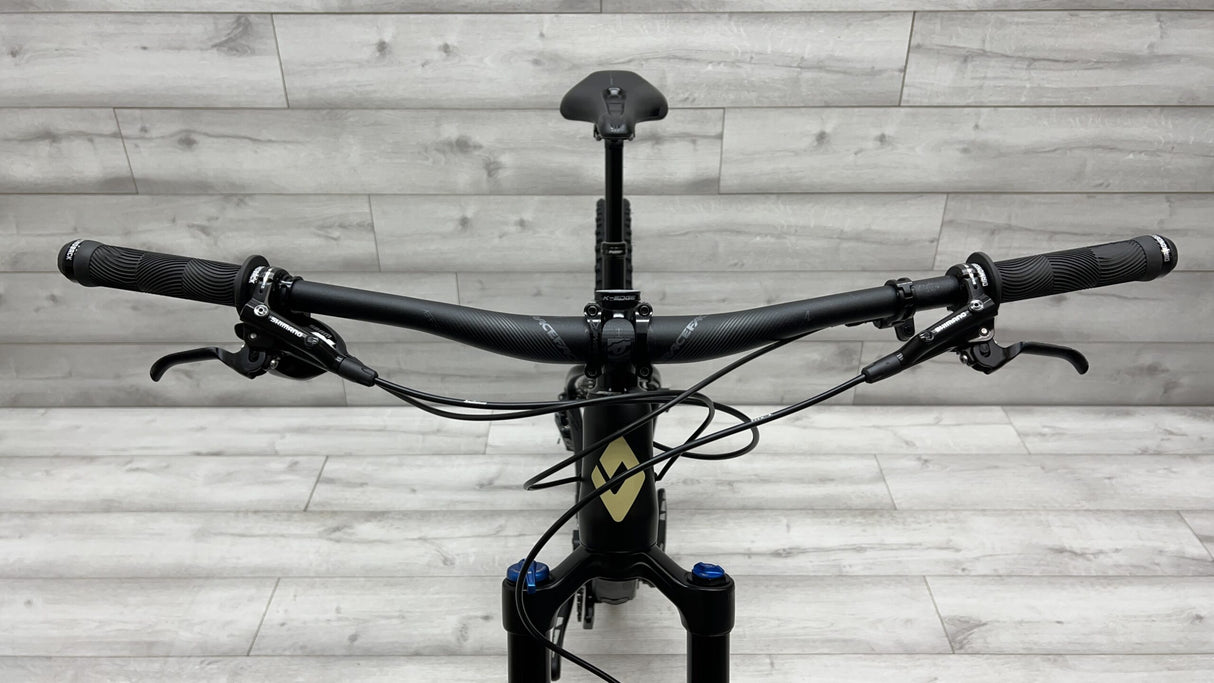 2020 Diamondback Sync'r Carbon 29  Mountain Bike - Medium