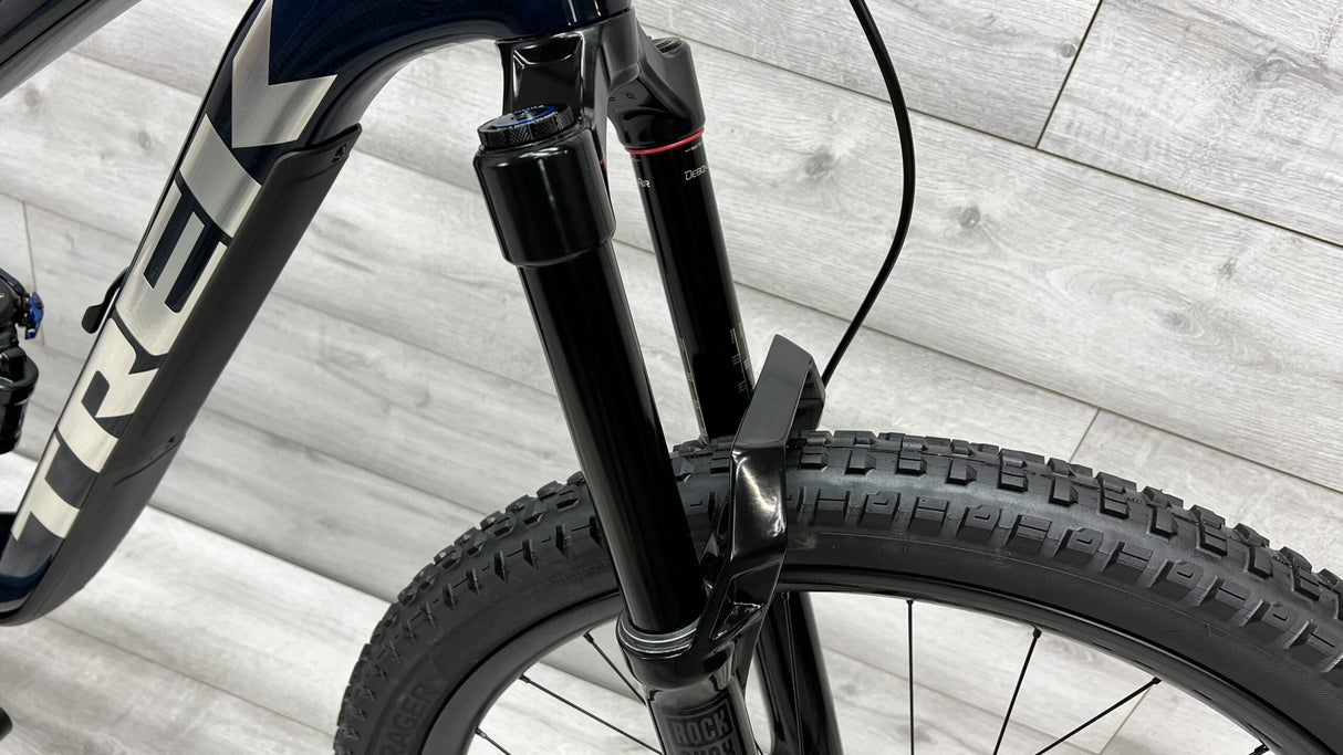 2022 Trek Slash 9.8 XT  Mountain Bike - Small