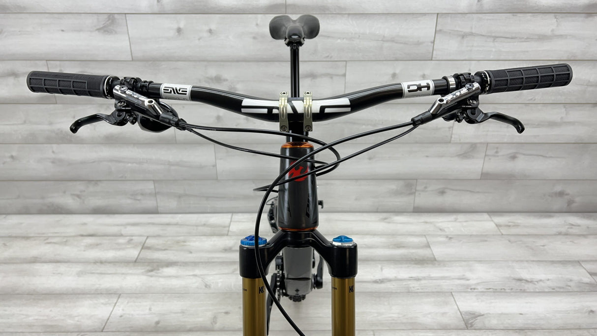 2015 Pivot Mach 6 Carbon  Mountain Bike - Large