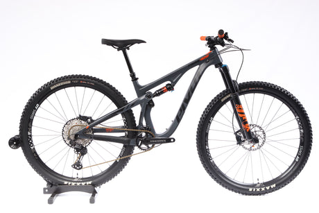 2020 Pivot Cycles Trail 429 Race XT 29