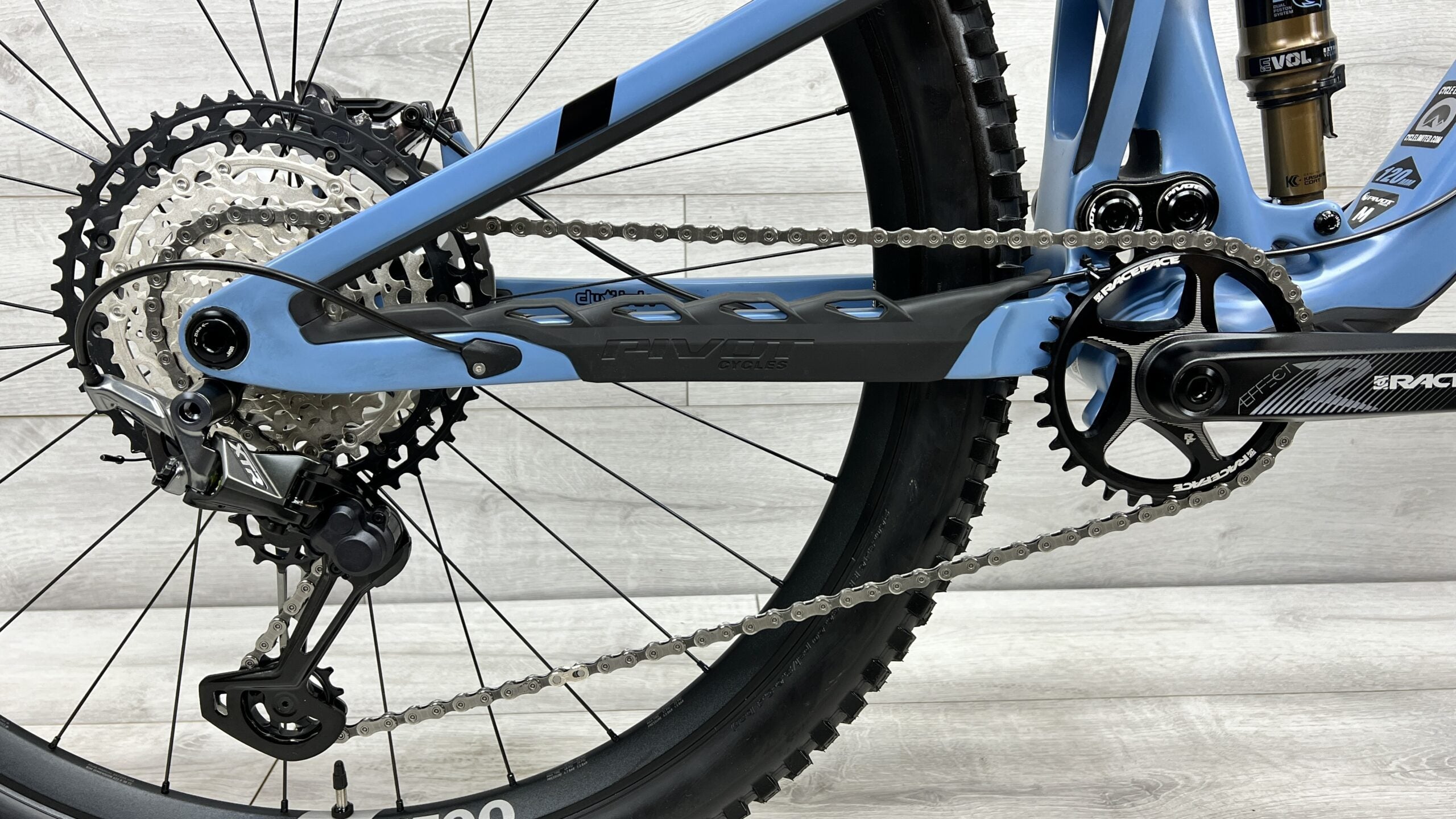 2022 Pivot Trail 429 Pro XT/XTR Mountain Bike - Medium – Cycle Limited