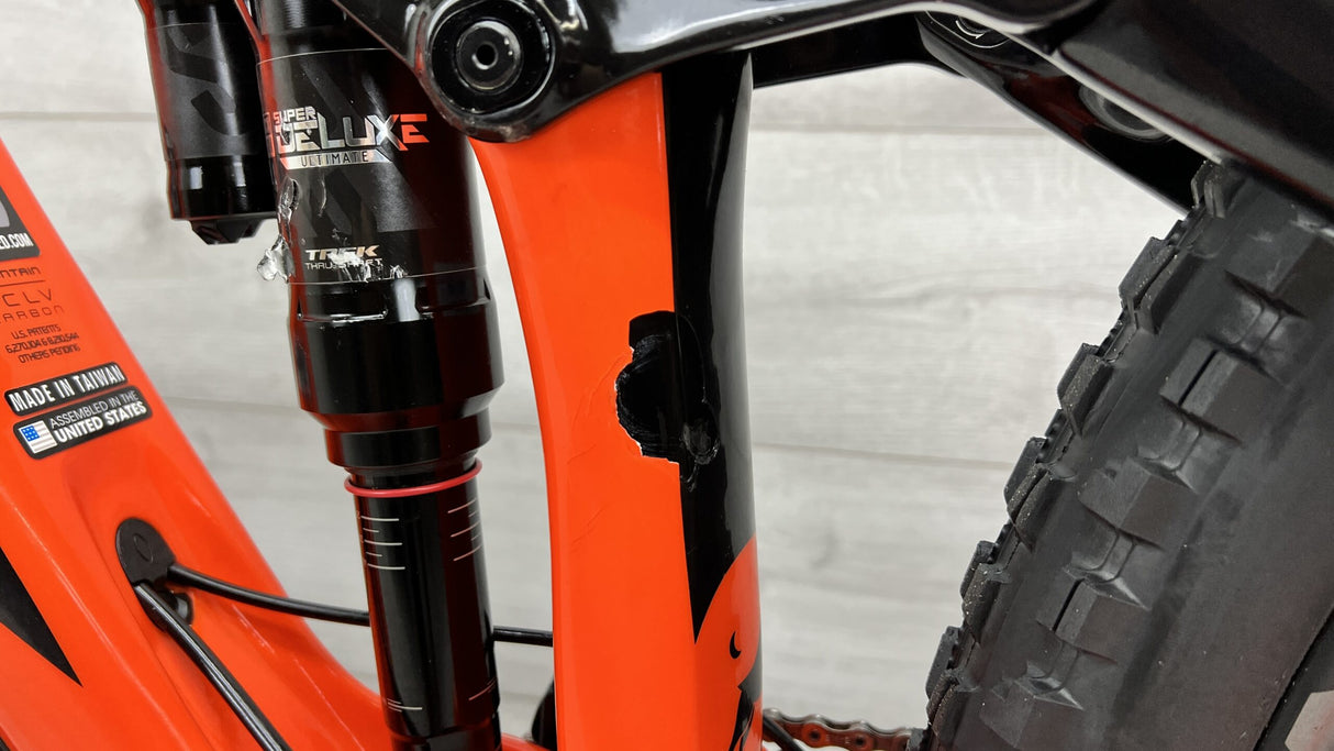 2018 Trek Slash 9.8  Mountain Bike - Small