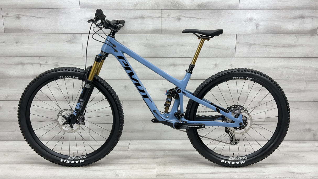 2022 Pivot Trail 429 Pro XT/XTR  Mountain Bike - Medium