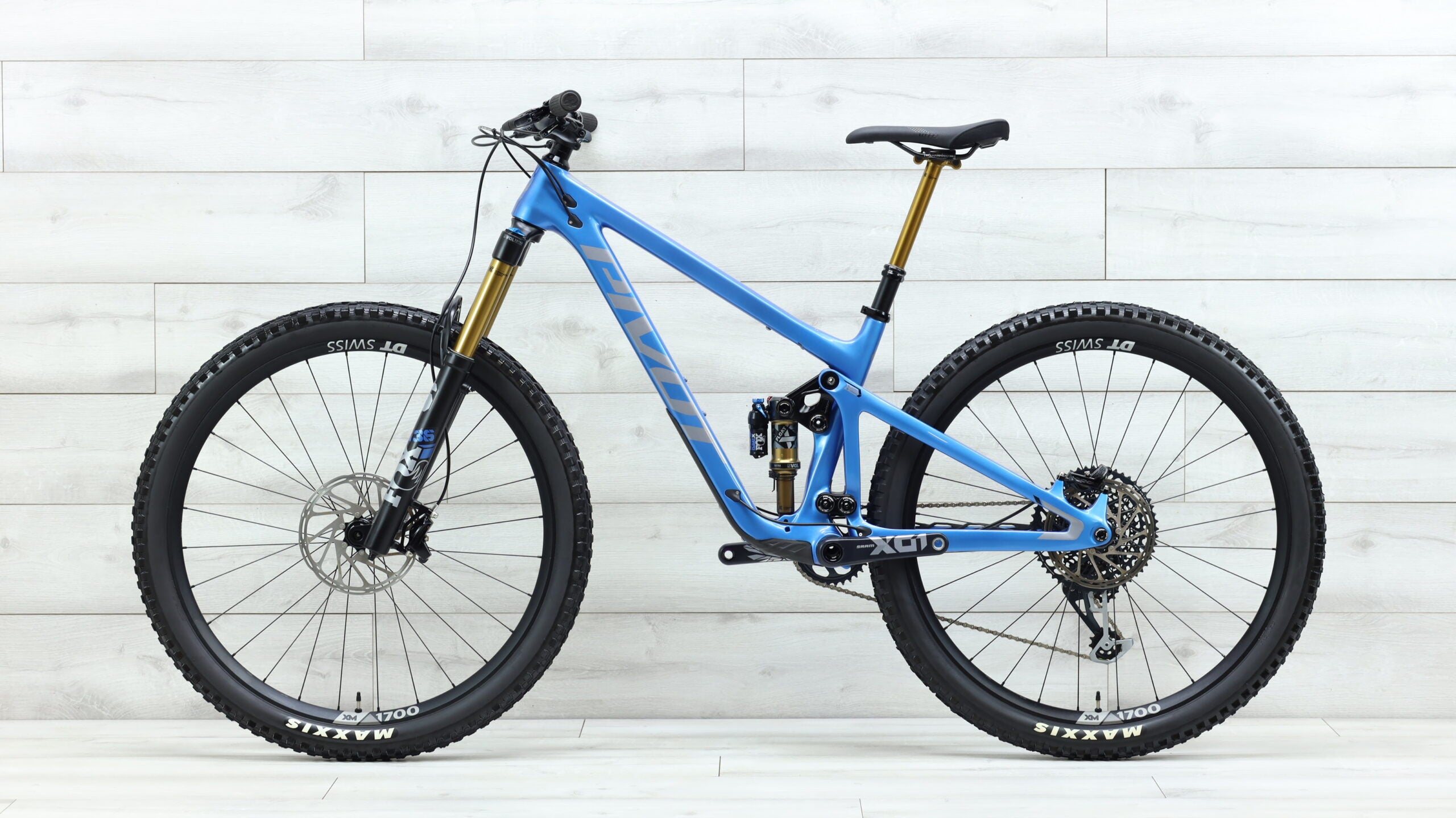 2022 Pivot Switchblade Pro X01 Mountain Bike Medium