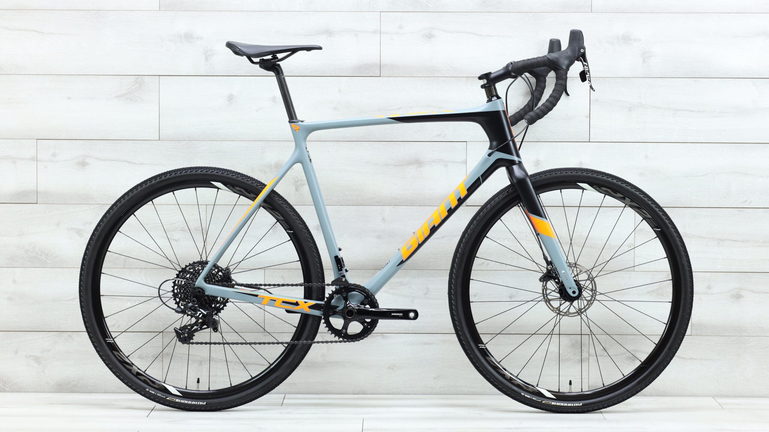 giant tcx gravel bike 2018 Giant TCX Advanced SX Cyclocross Bike