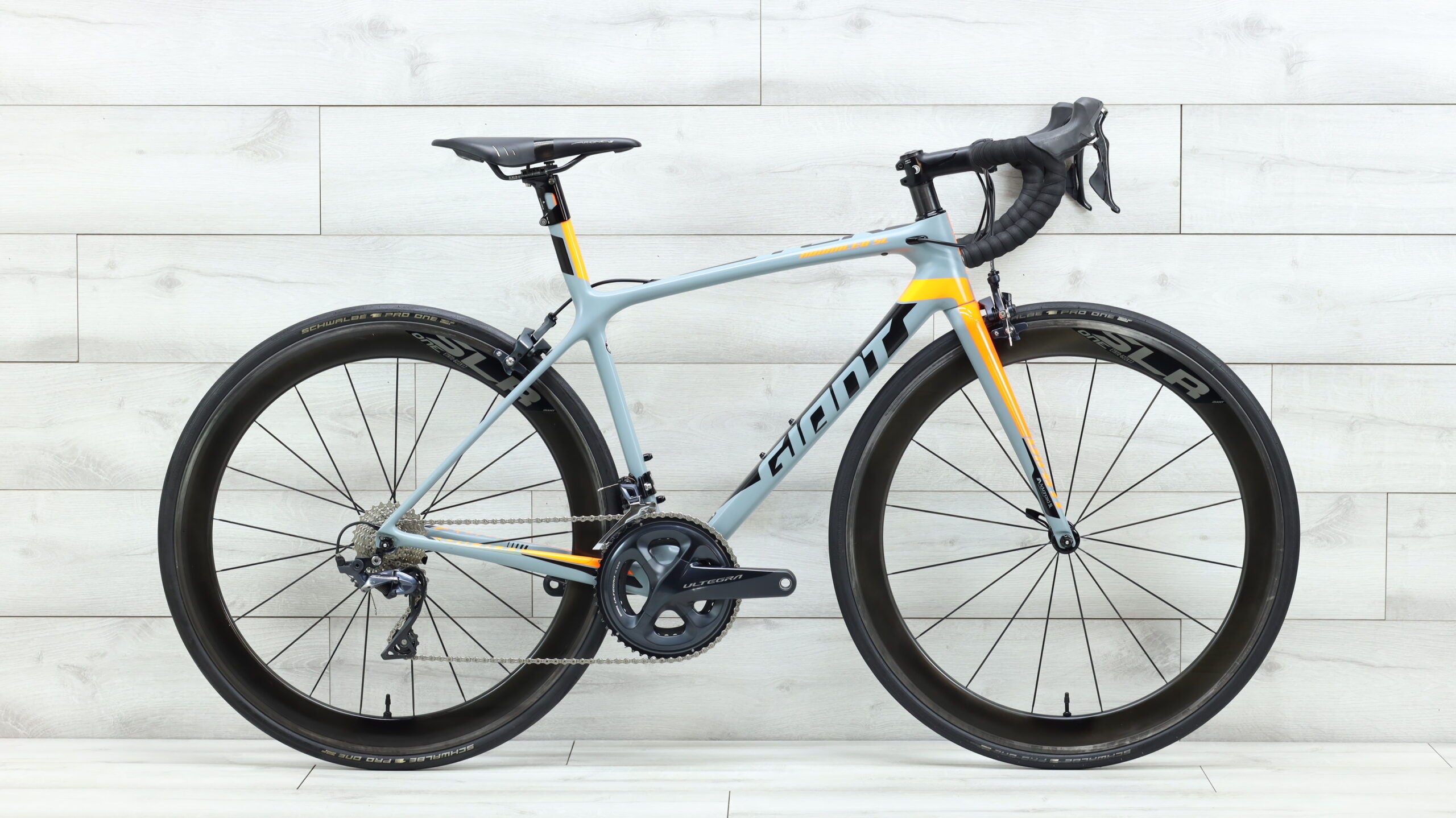 2018 Giant TCR Advanced SL KOM Road Bike Small - Main Image