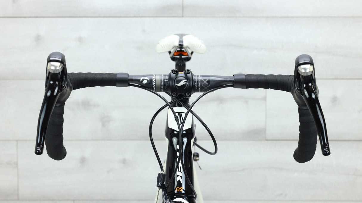 Vélo de route Trek Domane 4.3 2015 - 54 cm
