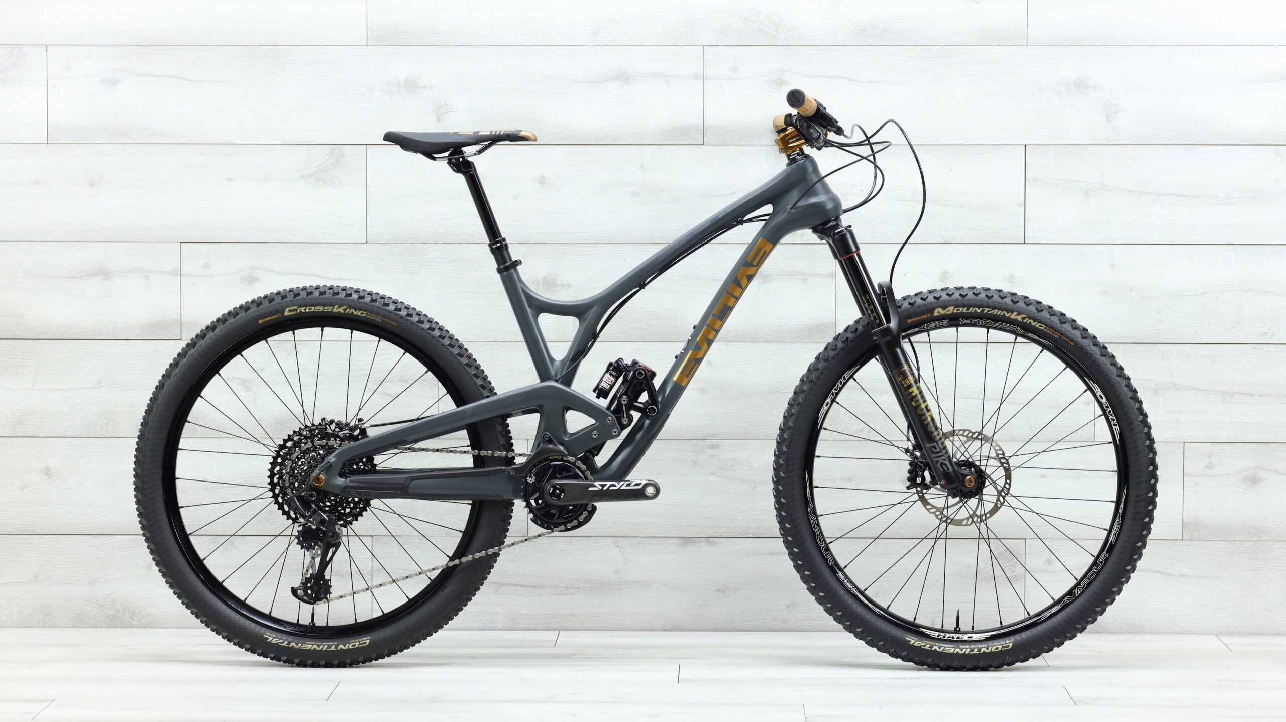 DEUS × Nalini サイクルビフ XL Segway Powersports Releases 2023 Villain Sports Side-by