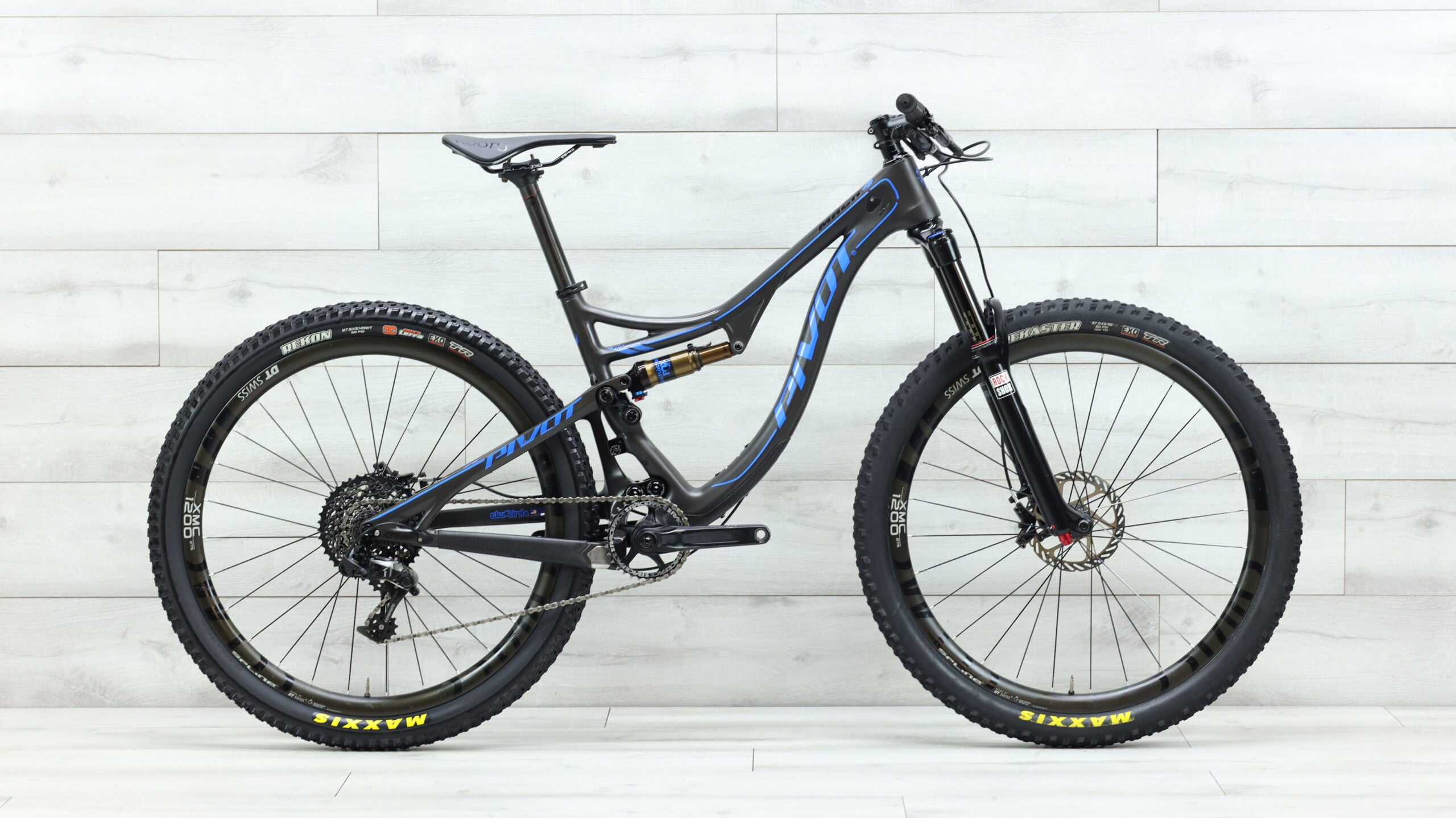 2017 Pivot Mach 4 Carbon Mountain Bike Small Cycle Limited