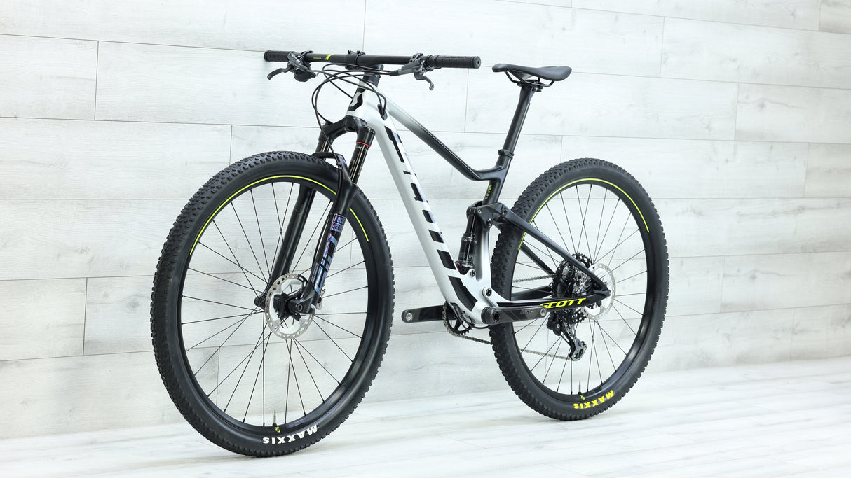 2020 Scott Spark RC 900 Pro Mountain Bike - Medium