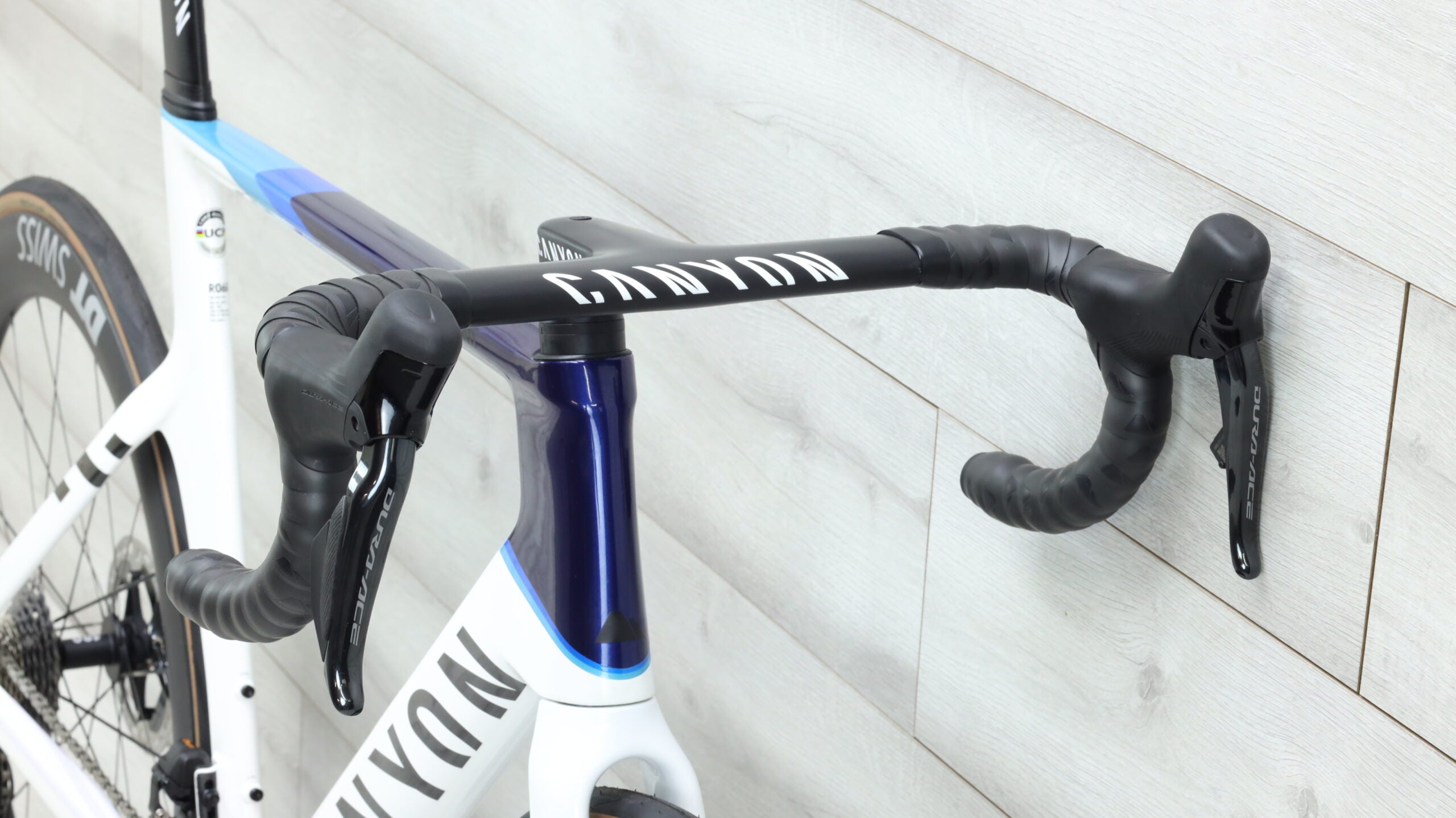 2023 Canyon Aeroad CFR Disc Di2 Road Bike Large – Cycle Limited