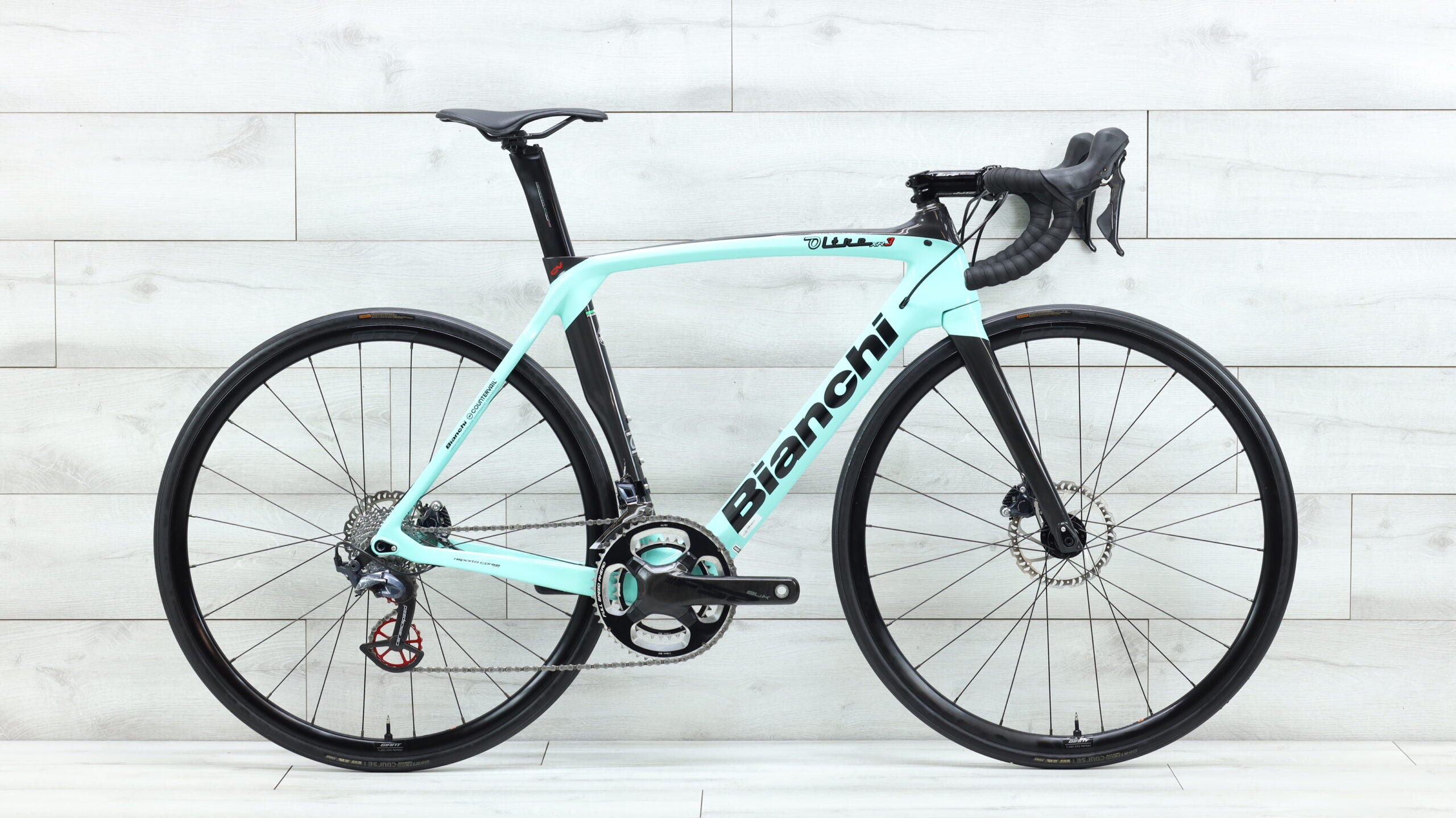 2019 Bianchi Oltre XR3 Road Bike 55cm - Main Image