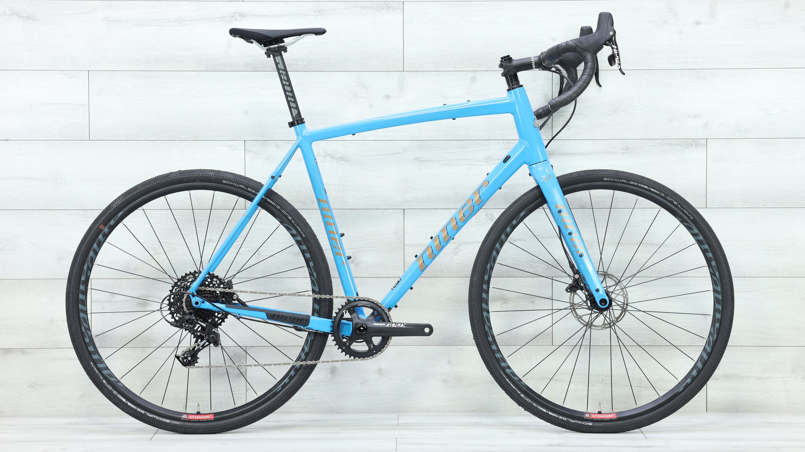 race gravel bike 2023 Niner RLT 9 2-Star Apex 1 Gravel Bike