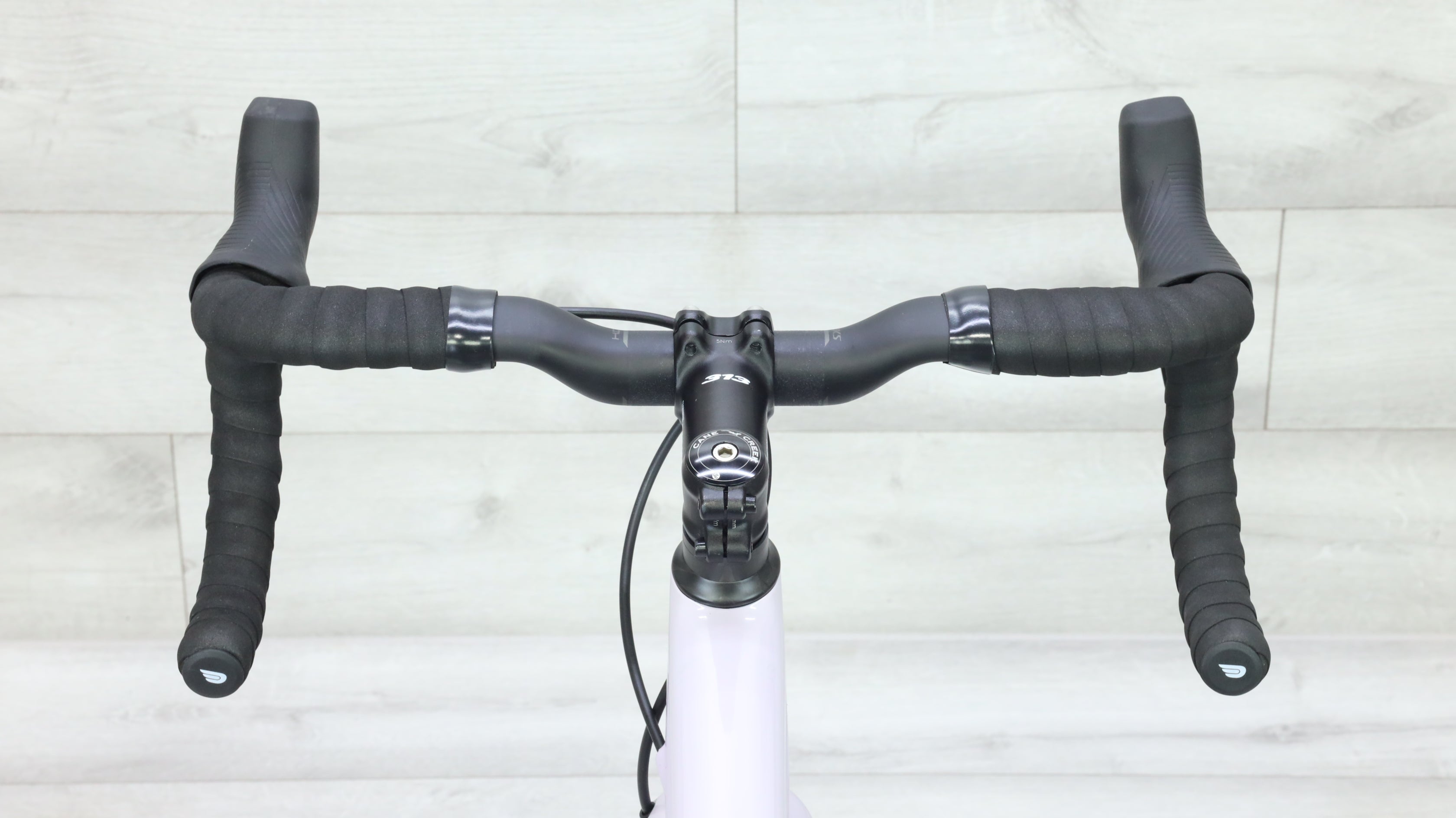 2023 Specialized Aethos Comp Rival eTap AXS Road Bike - 56cm 2023 Specialized Aethos Comp Rival eTap AXS Road Bike - 56cm