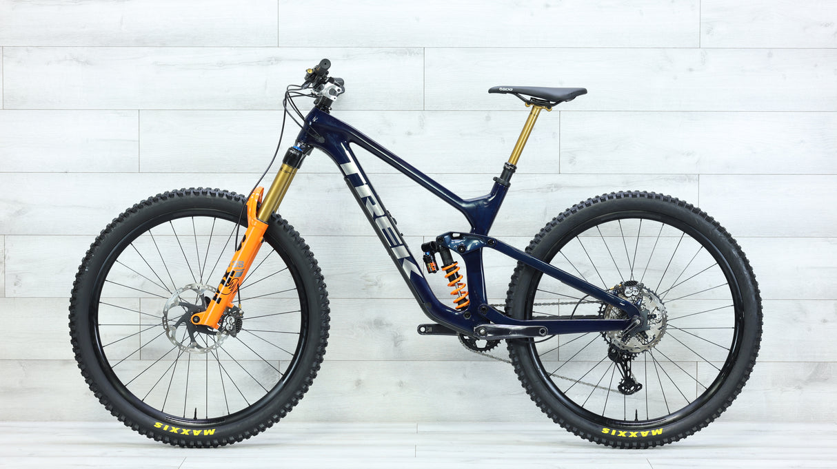 2023 Trek Slash 9.7 Factory Mountain Bike - Med/Large