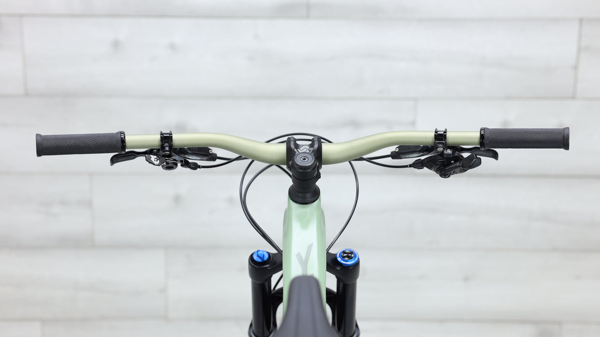 2022 YT Izzo Core 3 29 Mountain Bike - X-Large