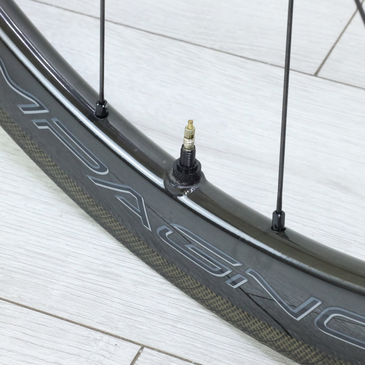 Campagnolo Bora WTO 45 Carbon Tubeless Clincher Shimano HG Rim Road Bike Wheelset