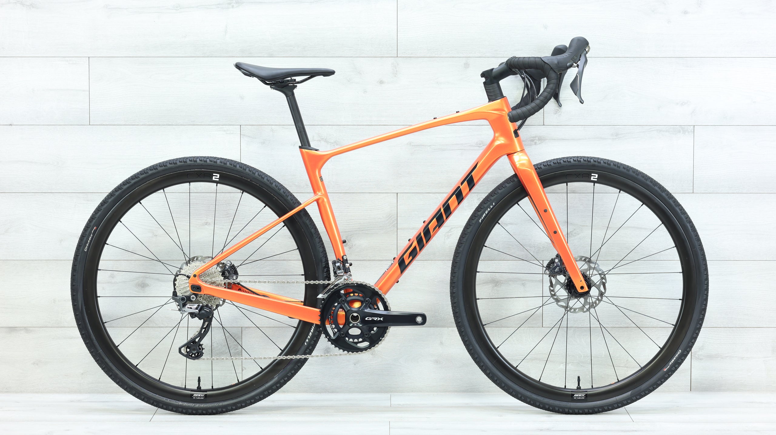 2023 Giant Revolt Advanced 0 Gravel Bike