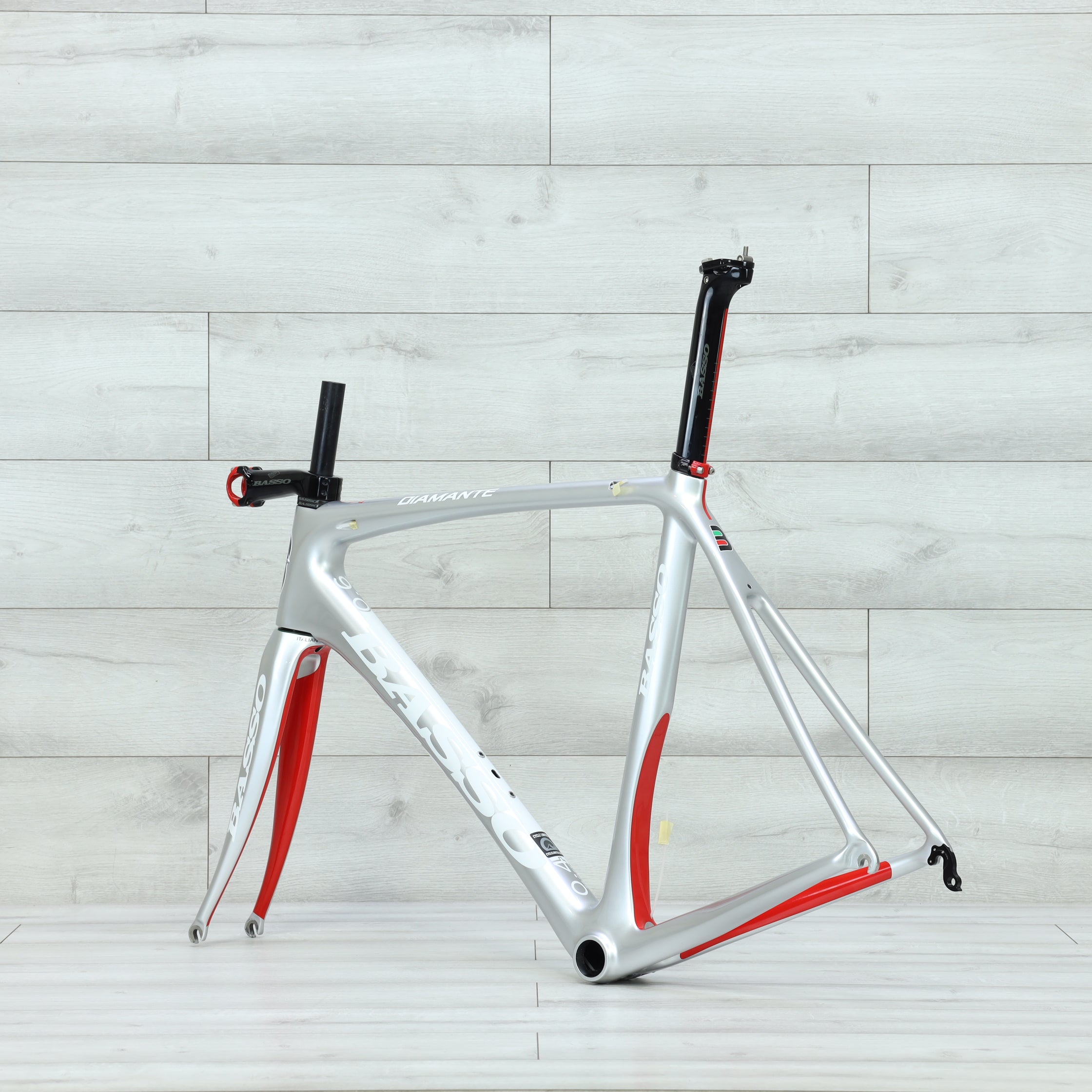 ケイ BASSO Diamante 56 フレームセット ジャンク・訳あり 2020 Basso Diamante Rim Road Bike Frameset - 56cm – Cycle Limited