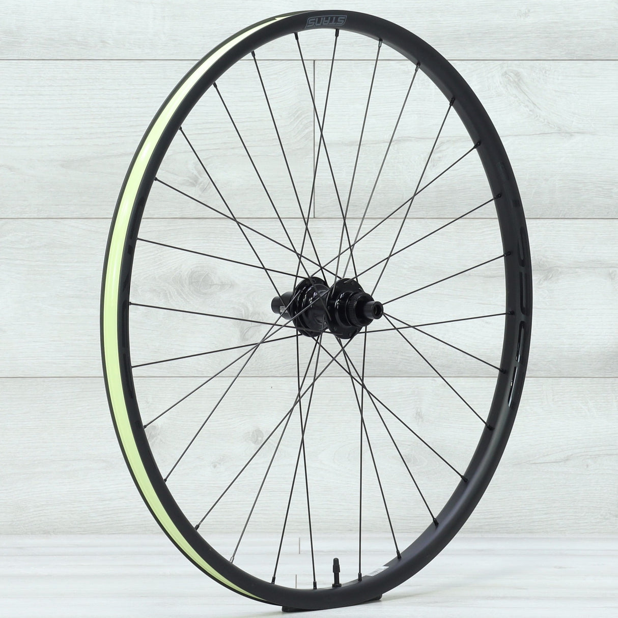 Stans No Tubes Crest CB7 29 Boost Carbon Wheelset SRAM XDR