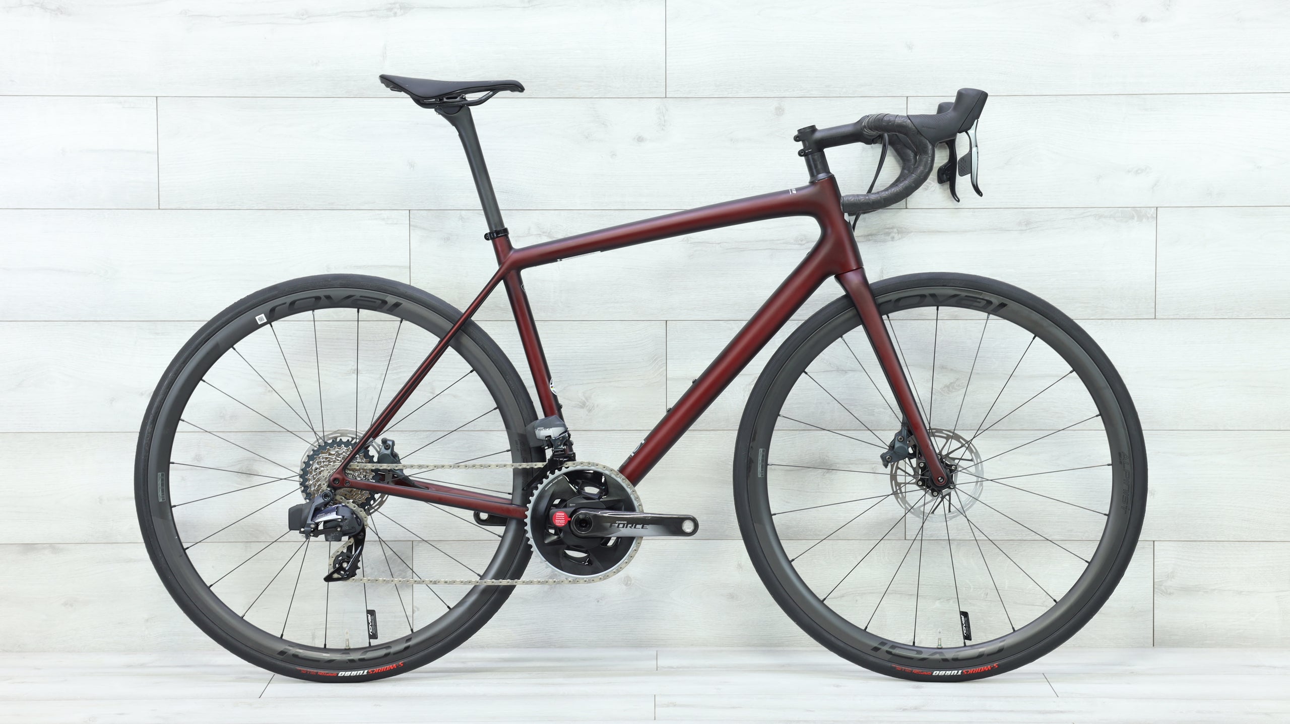 aethos gravel bike 2023 Specialized Aethos Pro - SRAM Force eTap AXS Road Bike