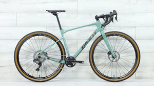 2020 Giant Revolt Advanced 0 Gravel Bike - Medium