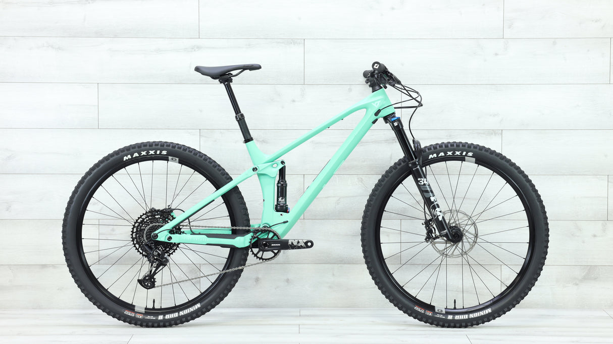 2023 YT Izzo Core 2 29 Mountain Bike - Medium