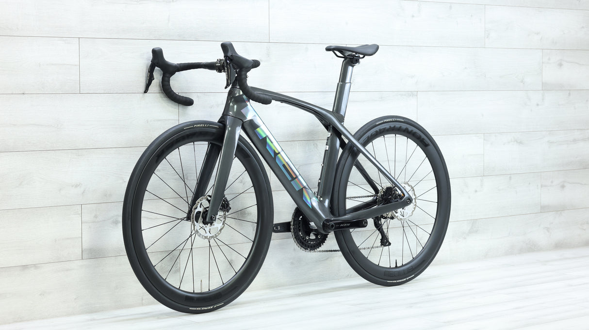 2023 Trek Madone SL 6 Di2 Gen 6 Road Bike - 52cm