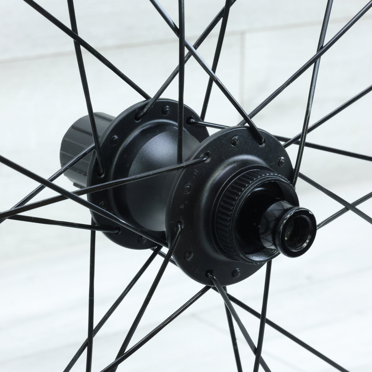 Bontrager Aeolus Elite 50 TLR Carbon Center Lock Disc Wheelset