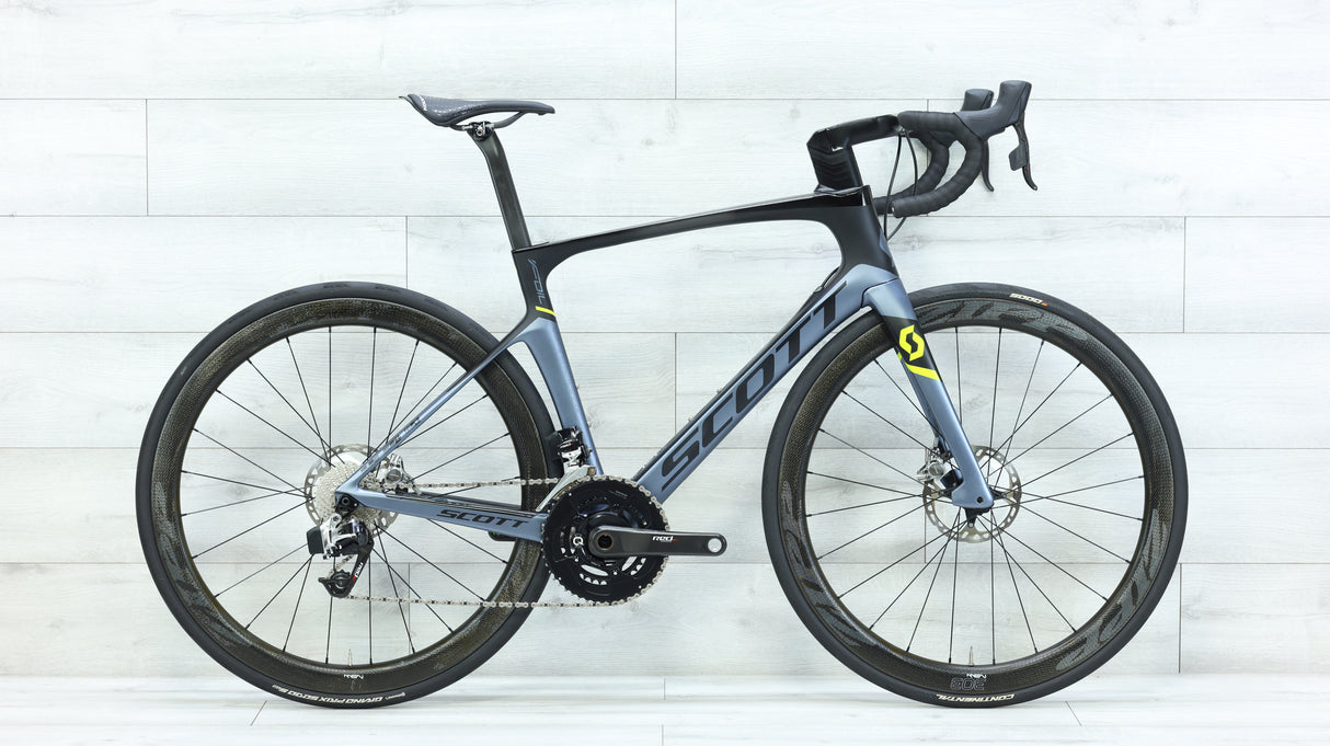 2018 Scott Foil Premium Disc Road Bike - 54cm