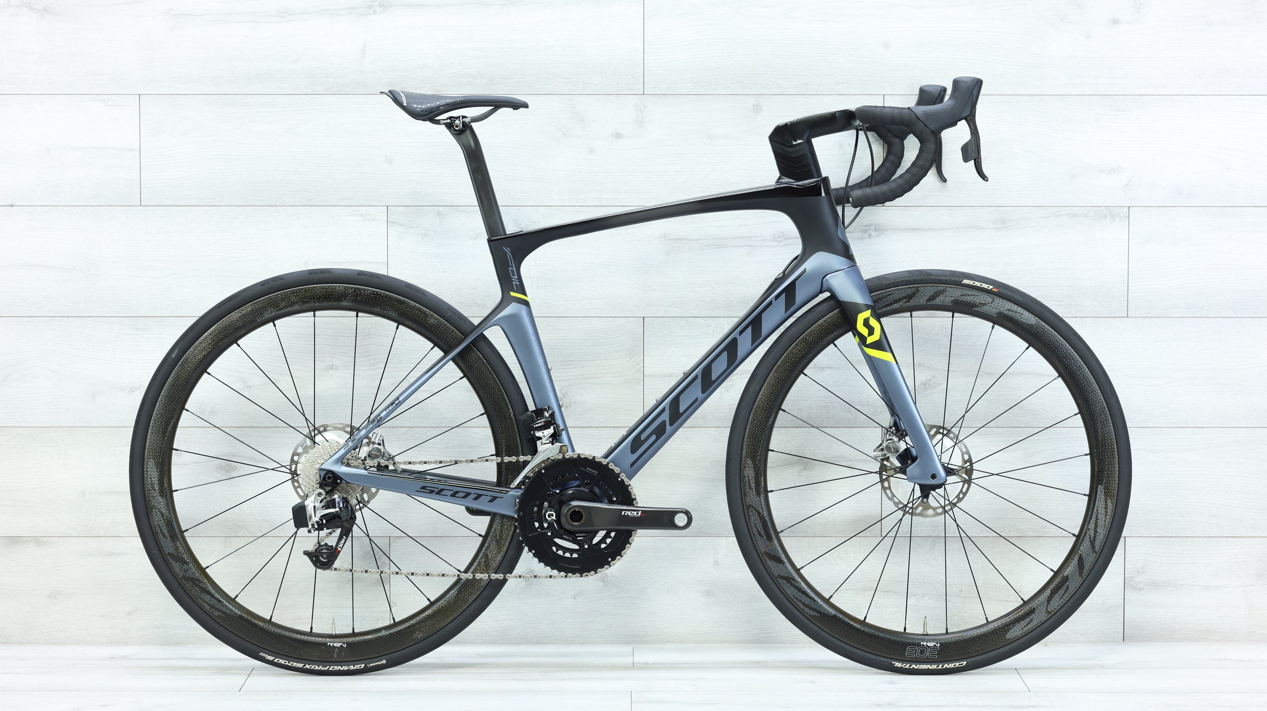 2018 Scott Foil Premium Disc Road Bike