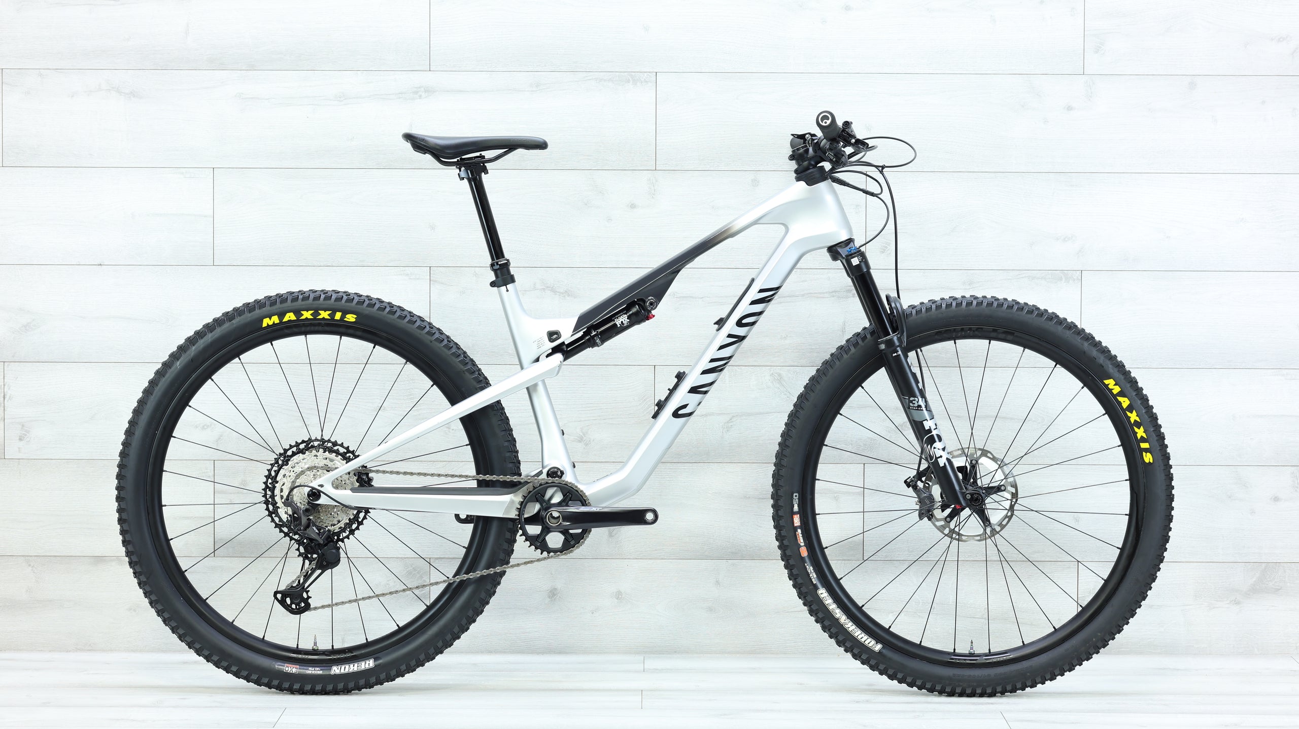 2024 Canyon Lux Trail CF Mountain Bike Large - Main Image