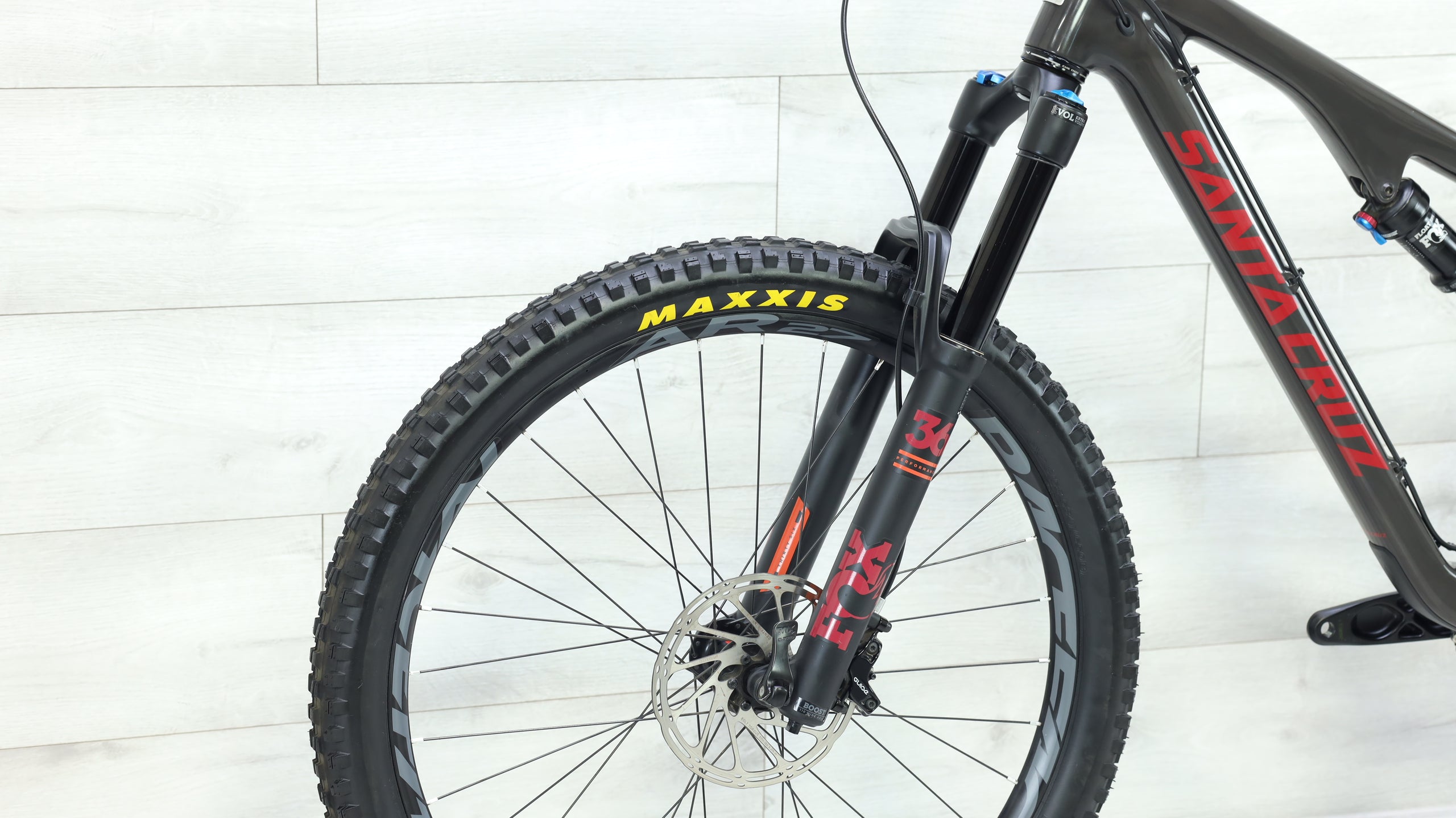 2018 Santa Cruz Bronson Carbon C S Mountain Bike Large