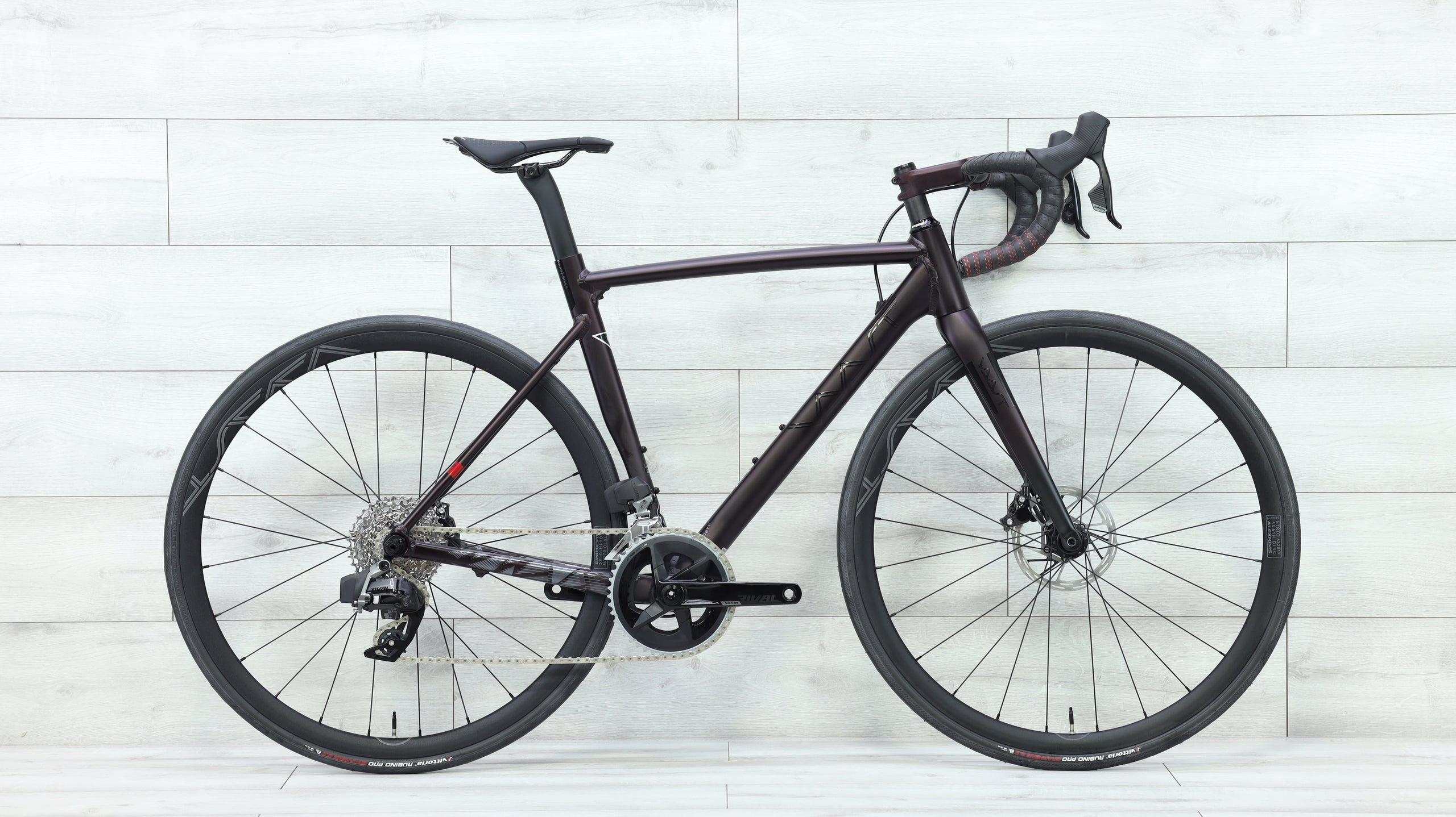 VAAST R/1 Rival eTap AXS 700c Road Bike