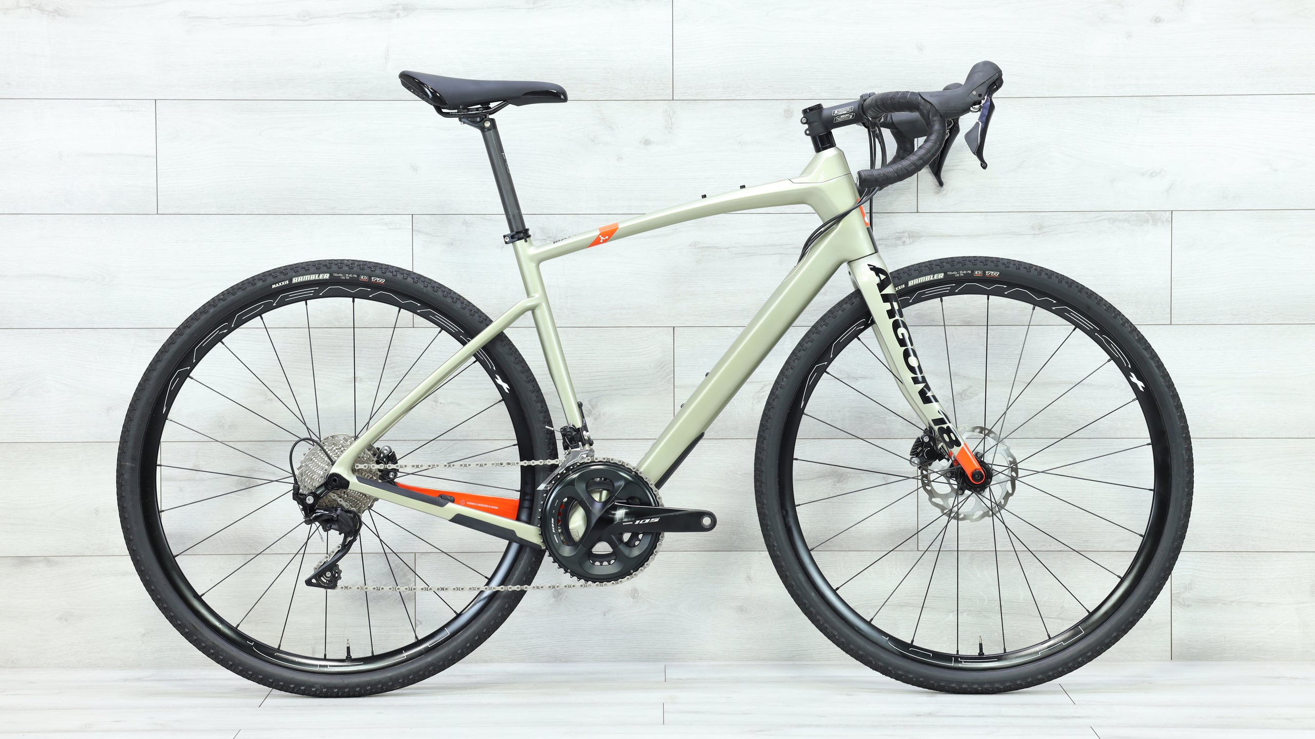 105 gravel bike Argon 18 Dark Matter Shimano 105 Gravel Bike