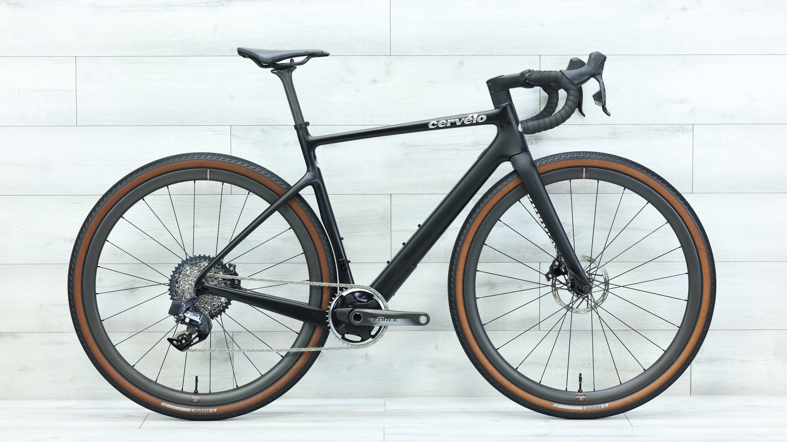 gravel bike etap axs 2023 Cervelo Aspero-5 Force XPLR eTap AXS 1 Gravel Bike