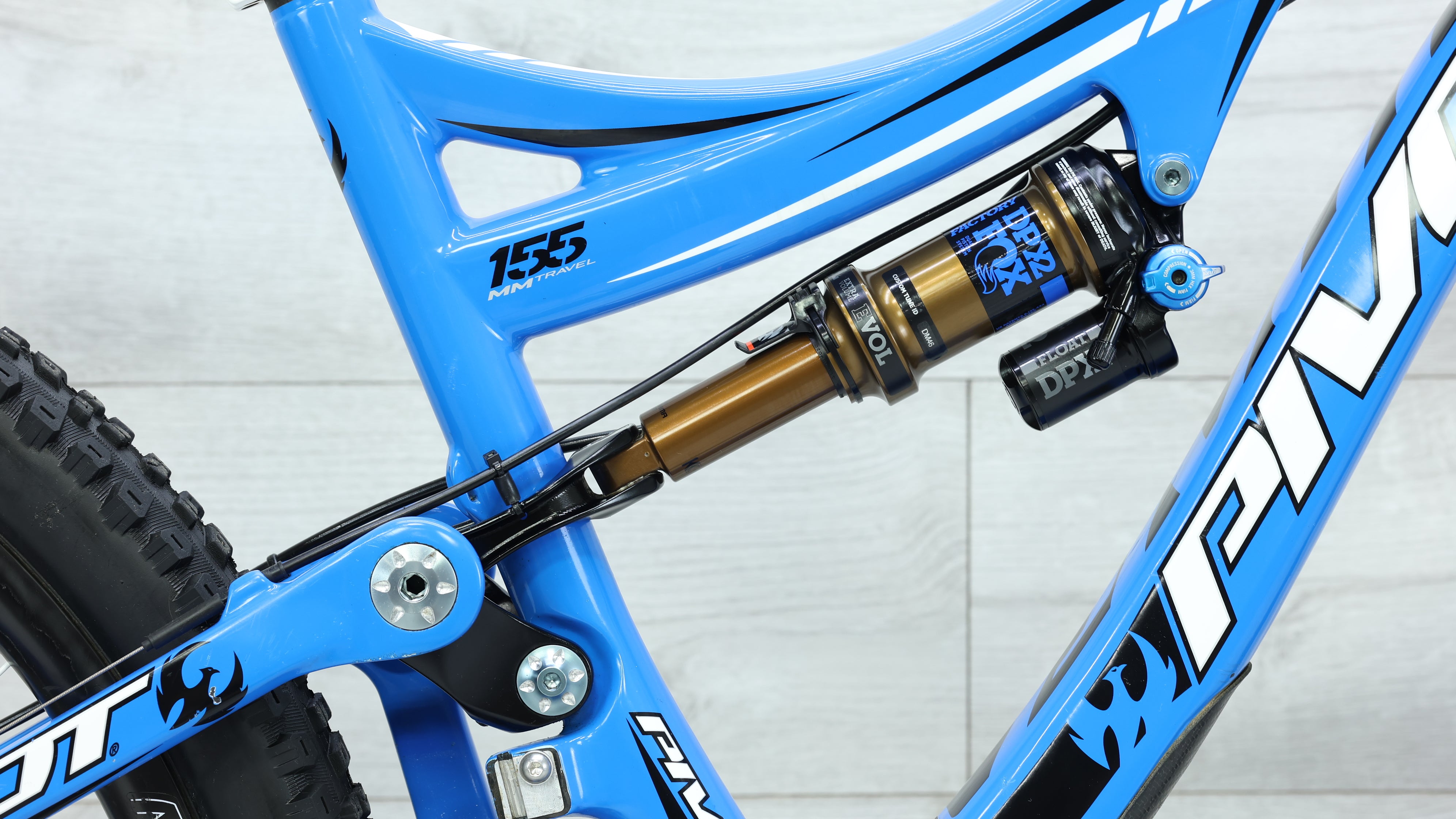2014 Pivot Mach 6 Carbon Mountain Bike - Medium – Cycle Limited