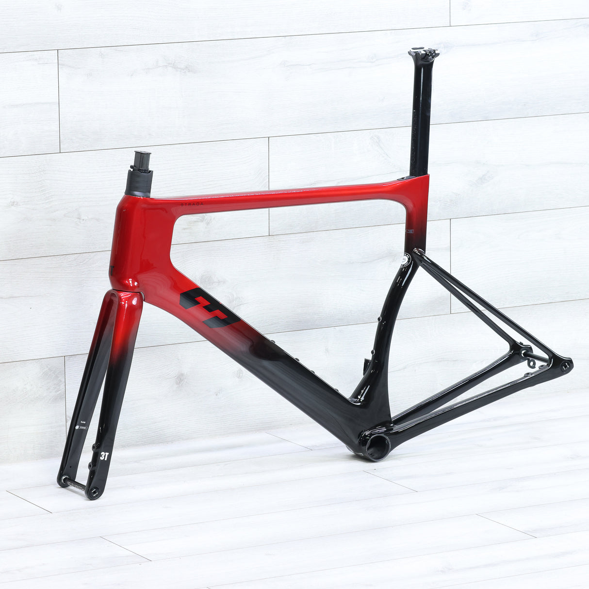 3T Strada 2x Disc Brake Aero Road Bike Frameset 700c Red/Black - 56cm