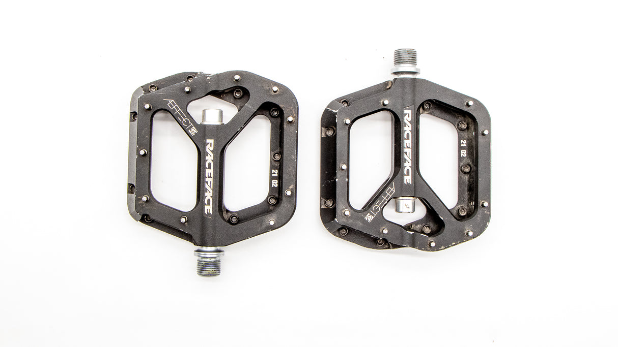 Race Face Aeffect Black Flat MTB Pedals 368g