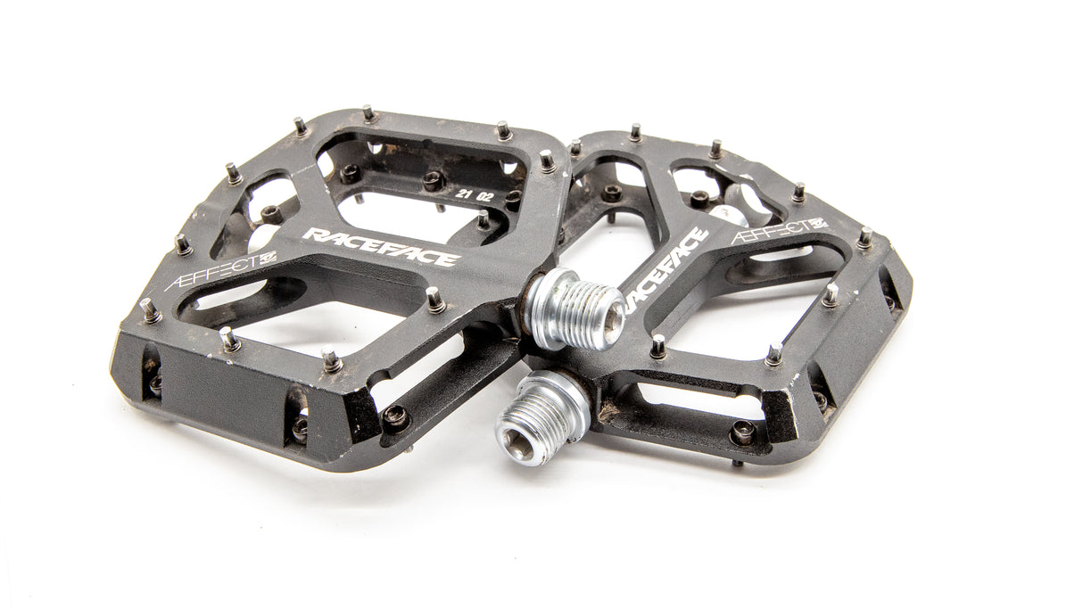 Race Face Aeffect Black Flat MTB Pedals 368g