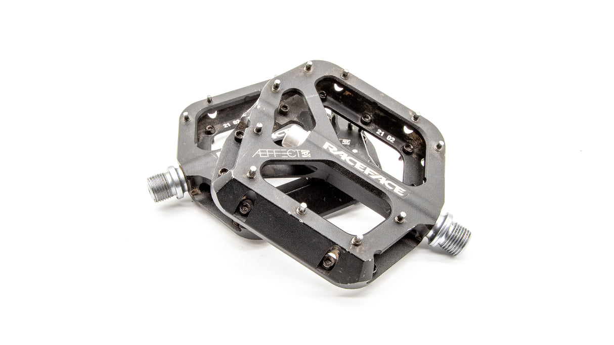 Race Face Aeffect Black Flat MTB Pedals 368g