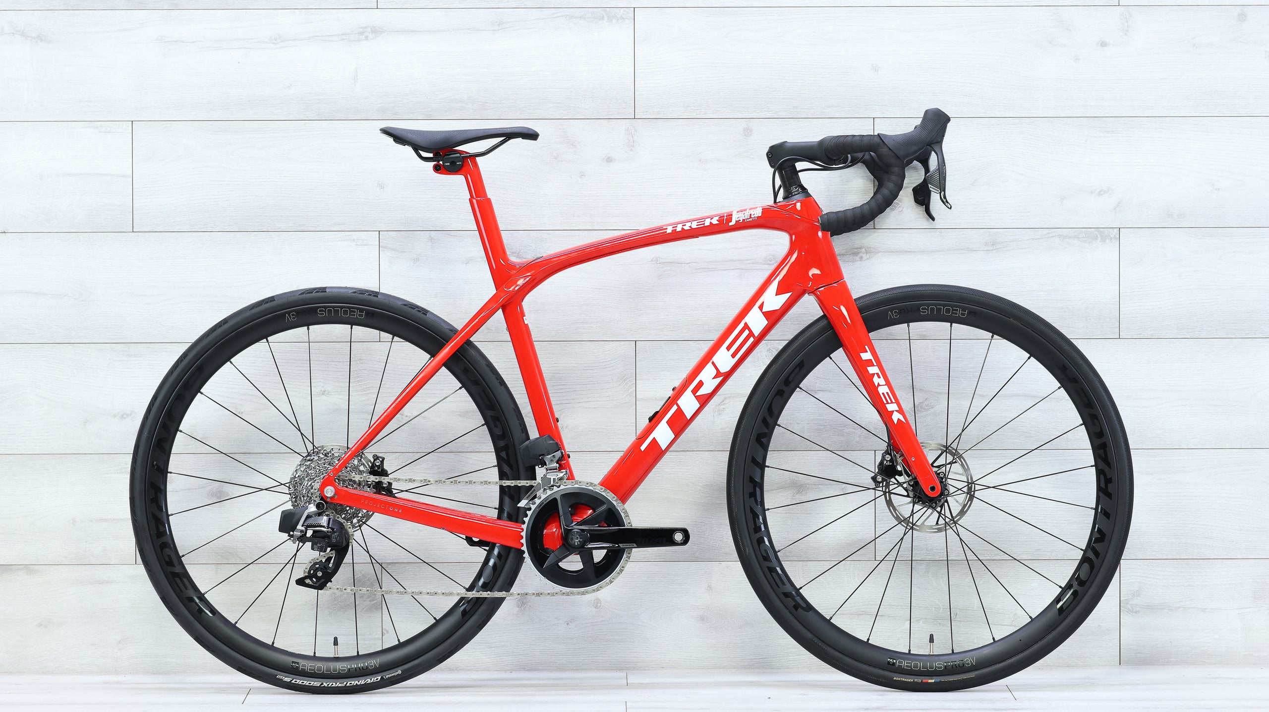 Trek Madone Slr Trek Domane Slr 2022 2022 Trek Domane SLR AXS Road