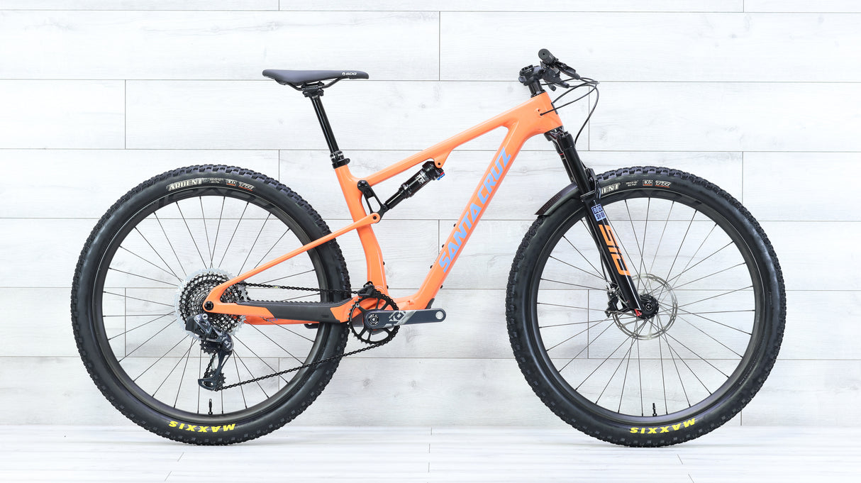 2022 Santa Cruz Blur X01 AXS TR Mountain Bike - Medium