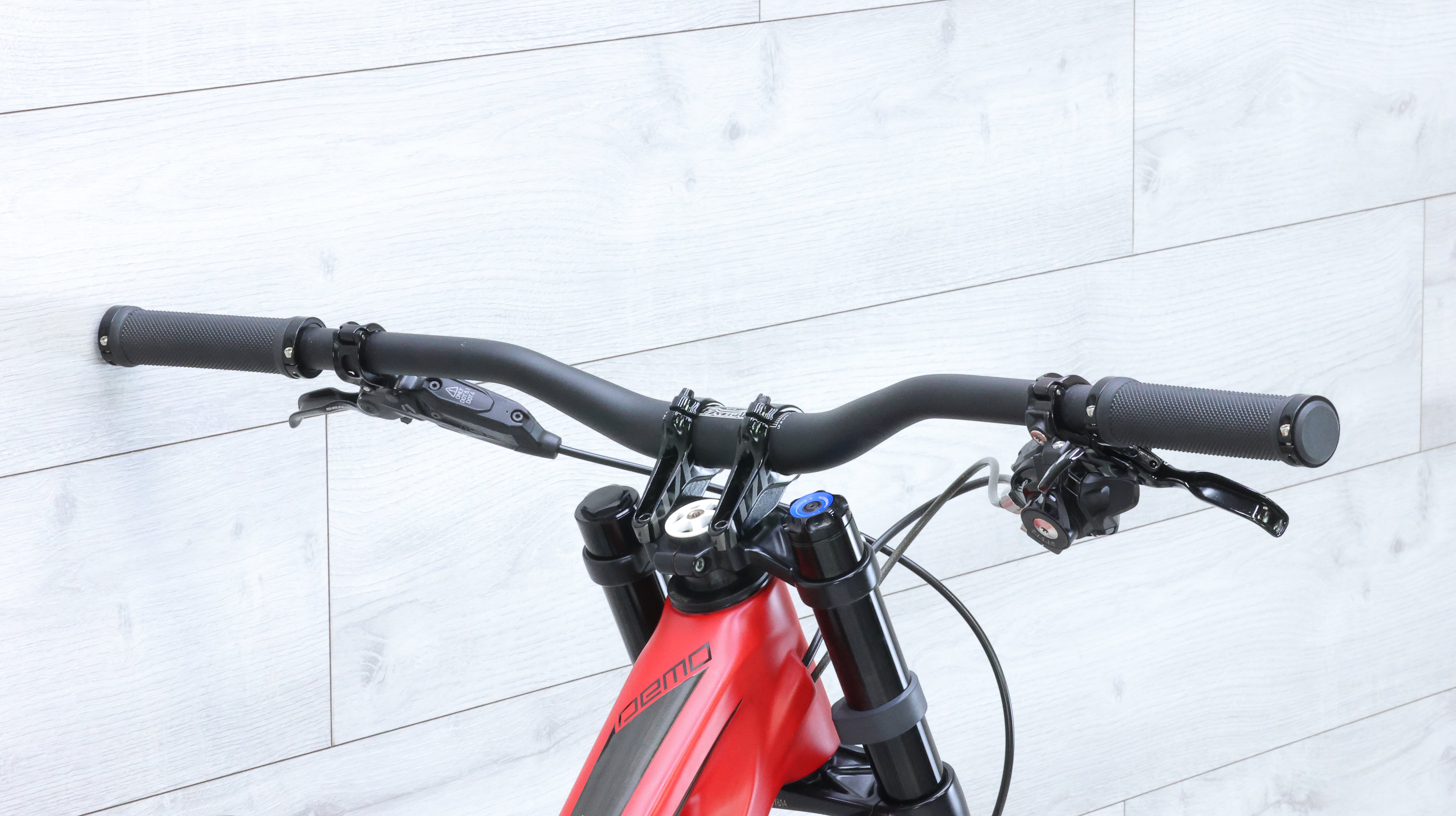 2016 Specialized S-Works Demo 8 Mountain Bike - Medium – Cycle Limited