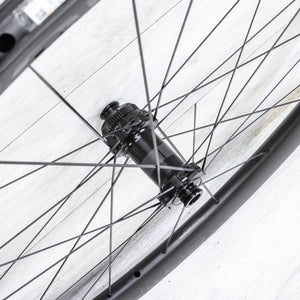 Bontrager Aeolus Pro 37 TLR Carbon Disc Wheelset - 700c, Tubeless, Center Lock, XDR 12-Speed