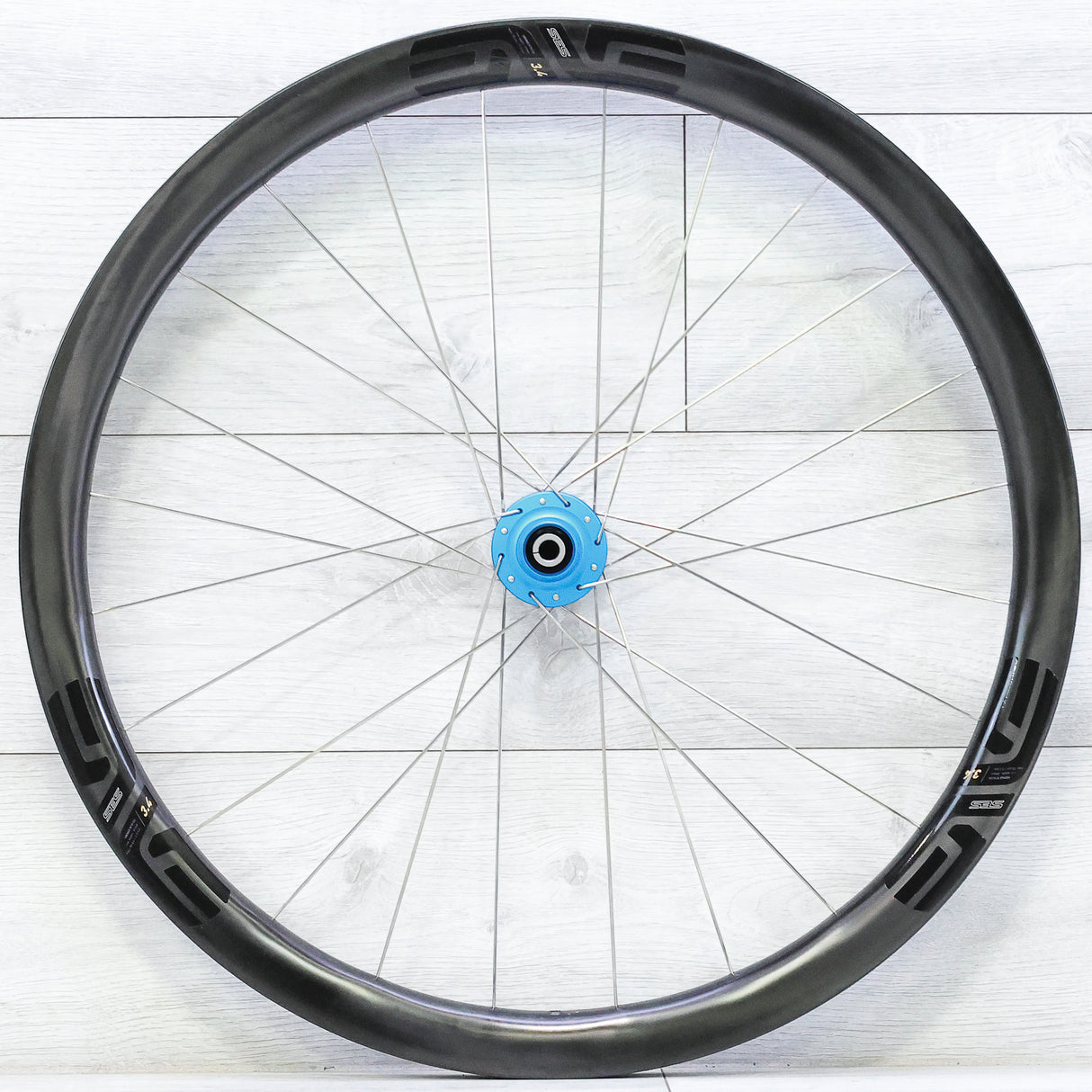 ENVE SES 3.4 wtih Chris King R45D Hubs Carbon Disc Wheelset - 700c, Tubeless, Center Lock, XDR 12-Speed