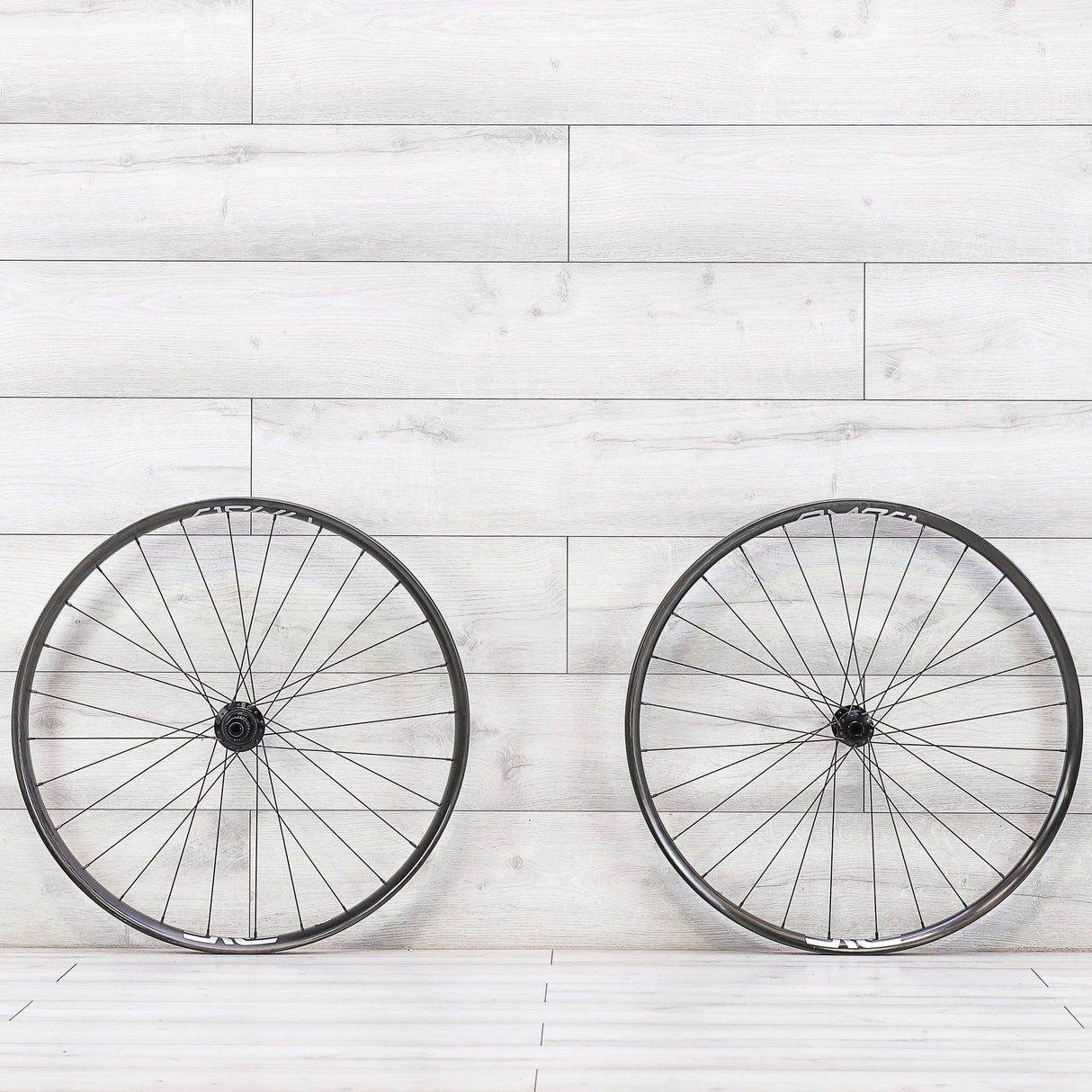 ENVE AM30 Carbon MTB Disc Wheelset - 29", Tubeless, Center Lock, Shimano Micro Spline 12-Speed
